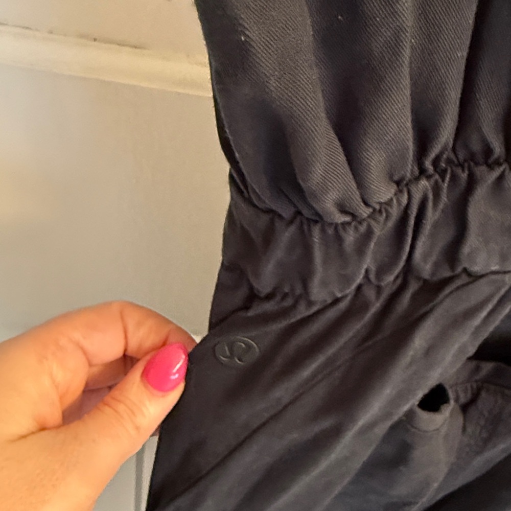 Lululemon Perfectly Poised Jumpsuit Black Short Sleeve Pockets Button Front - Picture 8 of 9